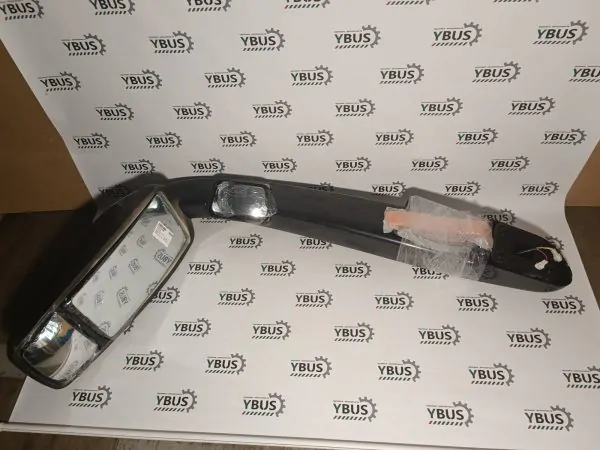 Зеркало с кронштейном правое