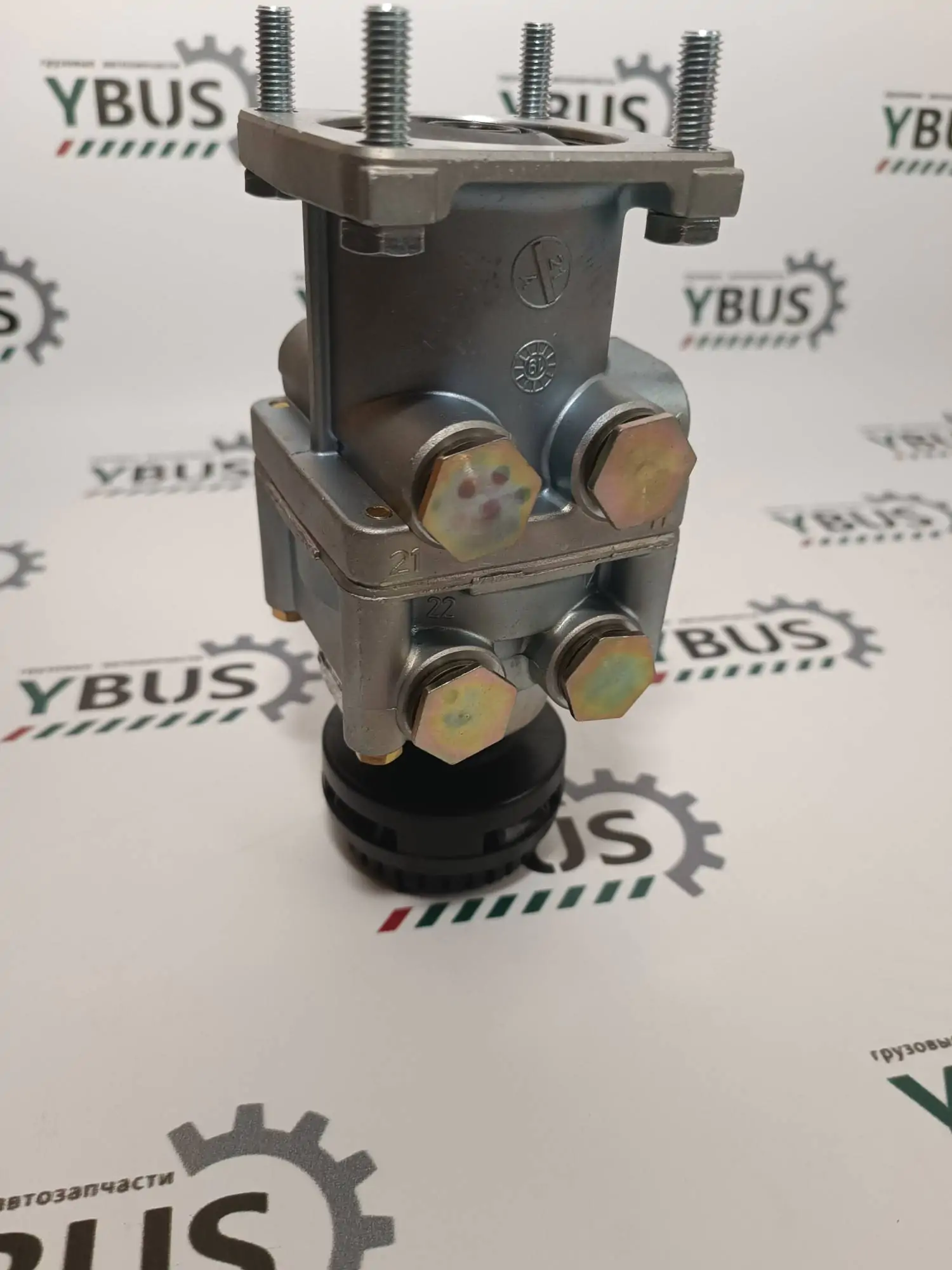 Кран тормозной под педаль Yutong — изображение 2