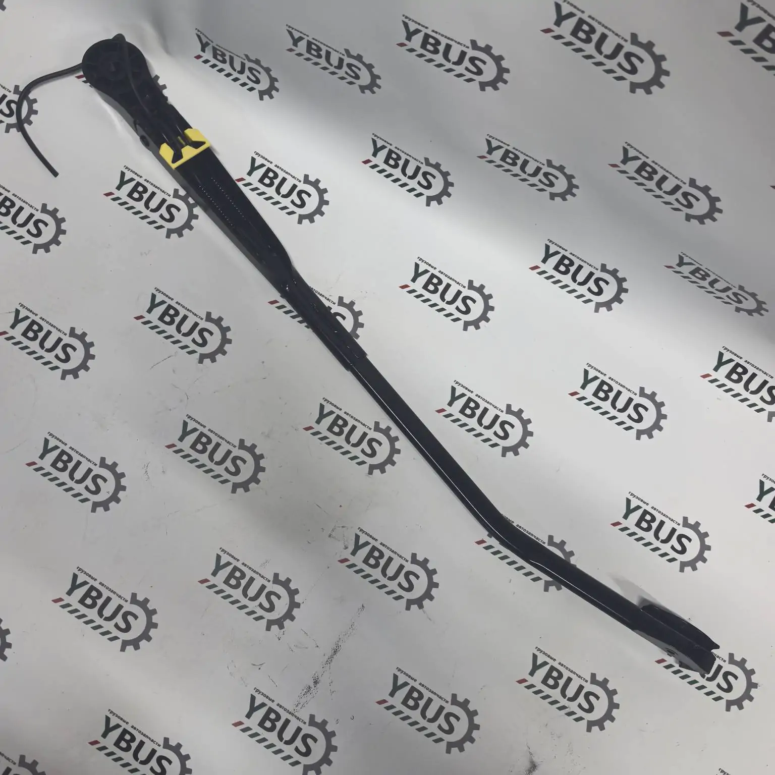 Рычаг стеклоочистителя правый Yutong ZK6128 — изображение 2