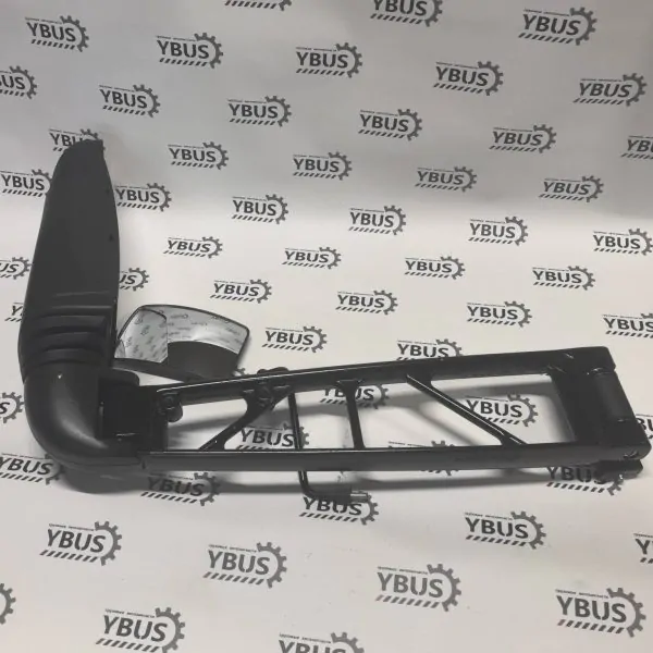 Зеркало правое на кронштейне