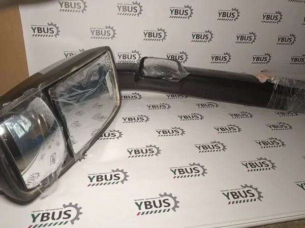 Зеркало с кронштейном правое